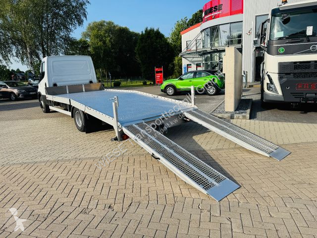 Furgoneta Iveco 70C18HA, Maschinen &...