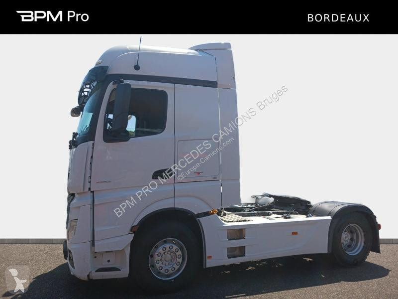 Tracteur Mercedes 1853 LS