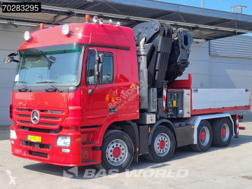 Camion grue Mercedes