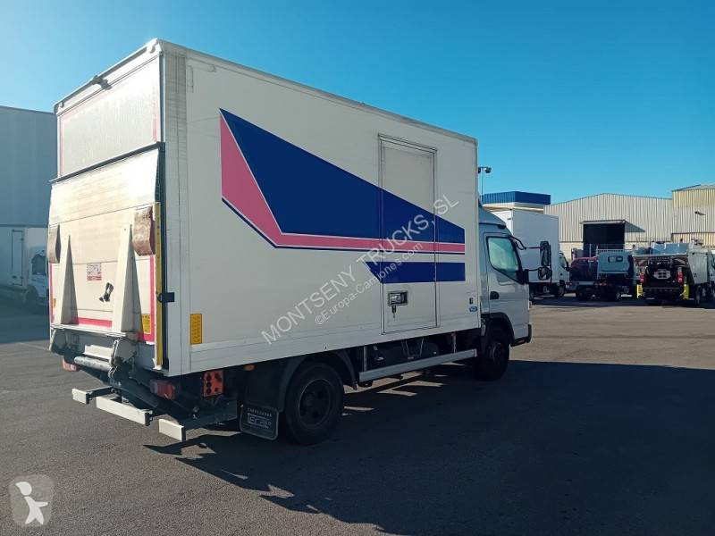 Camion Mitsubishi Fuso