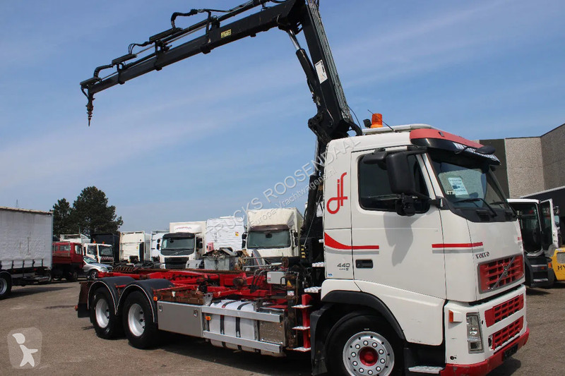 Camion Volvo 12440 +6X4+ HIAB 166E3 PRO + EURO...