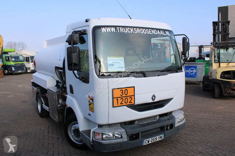 Kamion Renault 250 + 2 COMP + 6180liter + euro...
