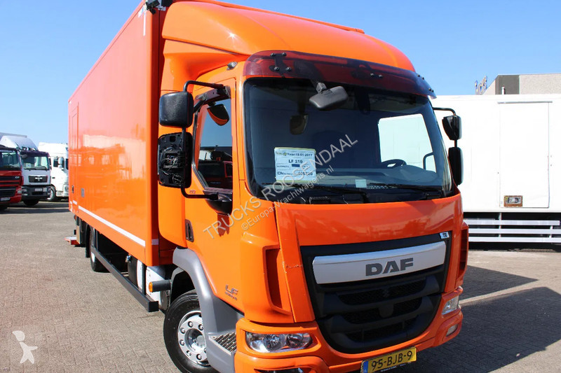 Camion DAF 210 + euro 6 + lift + 12t