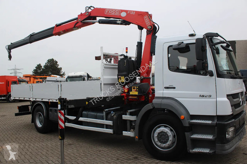 Vrachtwagen Mercedes 1929 + FASSI F135 + REMOTE...