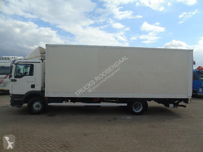 Kamion MAN 15.250 + MANUAL + EURO 5 + LIFT