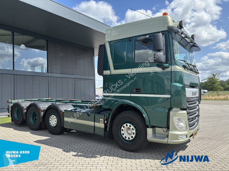Camión DAF 8x2 20ft container systeem