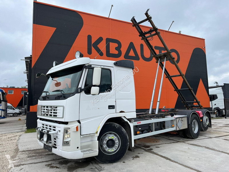 Camión Volvo 6x2*4 HYDRAULICS / CHASSIS L=6875 mm