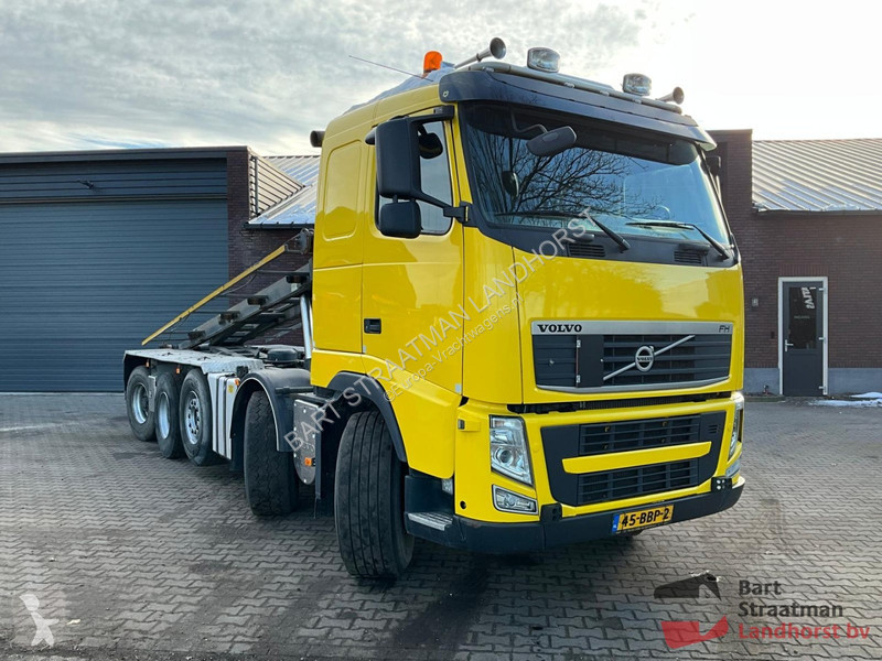 Kamion Volvo 10X4R Euro 5 met 30T HTS Kabel...
