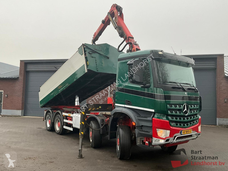 Kamion Mercedes 4142 8x8 Euro 6 Met 2 zijden...