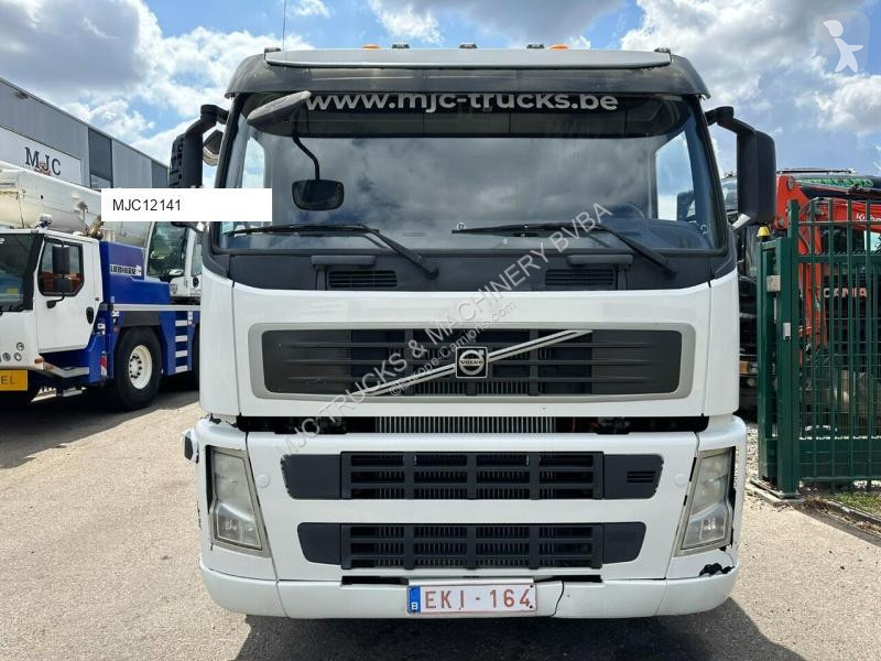 Camion Volvo FM 450 6x2 19.000L - 5 COMP. FUEL...