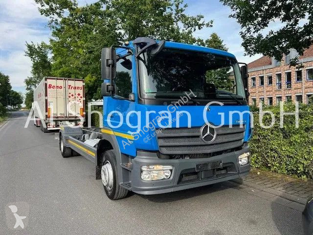 Kamion Mercedes 1318 Schaltung/Klima/Euro 6/1218