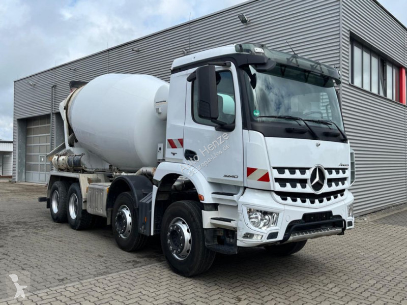 Kamion Mercedes Arocs 3240 B 8x4 Betonmischer...