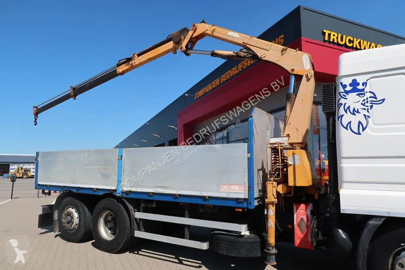 Camion Scania R143-420 V8 EFFER 8200 Kraan -...