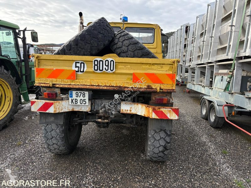 Camion Mercedes UNIMOG