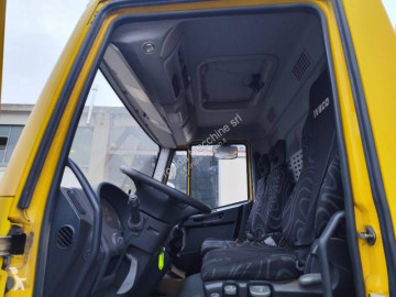 شاحنة قلابة ذات تفريغ خلفي وجانبي Iveco