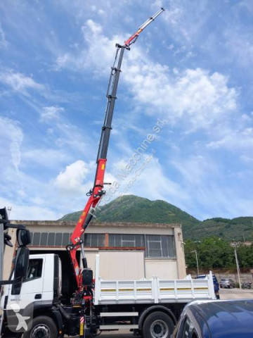 شاحنة قلابة ذات تفريغ خلفي وجانبي Iveco