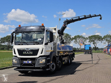 Camion grue MAN