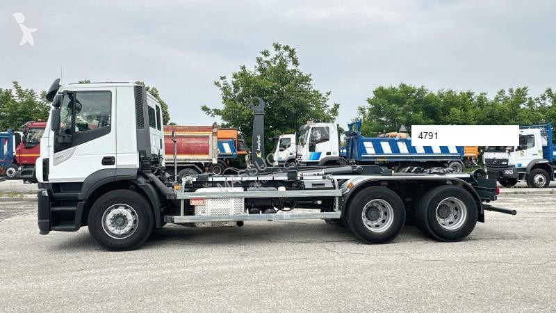 Kamion Iveco 460