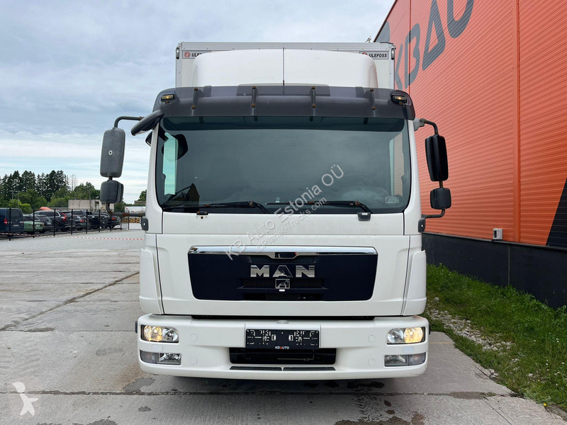 Kamion MAN 12.220 4x2 BOX L=5945 mm