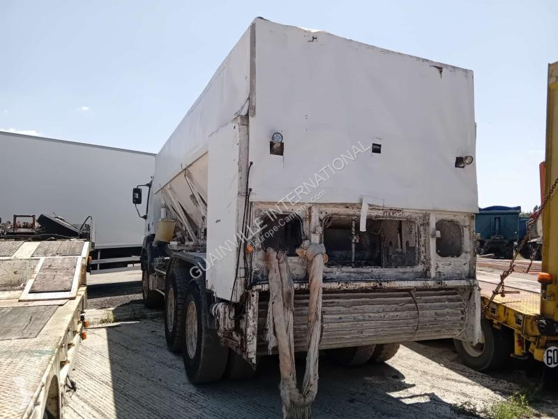 Echipamente pentru lucrari rutiere Renault