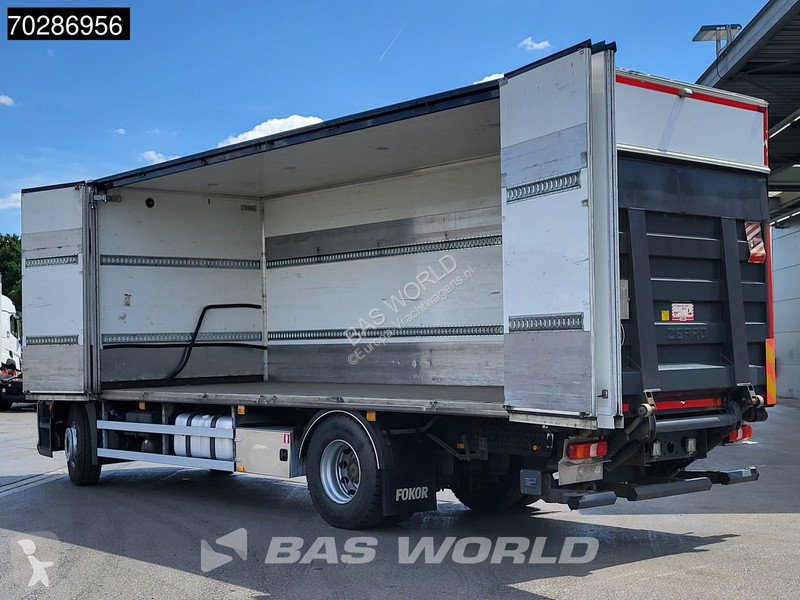 Vrachtwagen Mercedes 1827 4X2 2000kg...