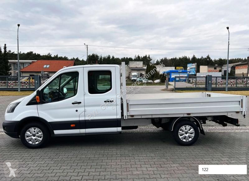 Véhicule utilitaire Ford Doka 7-seaters + Box...