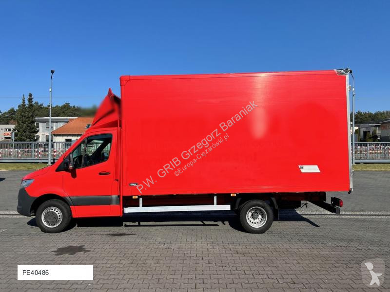 Véhicule utilitaire Mercedes 519 CDI Kontener...