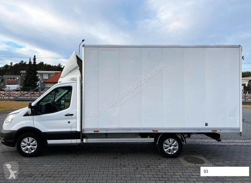 Furgoneta Ford Kontener 8 ep New Model One Owner