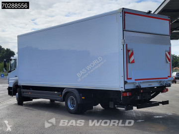 Camion fourgon Mercedes