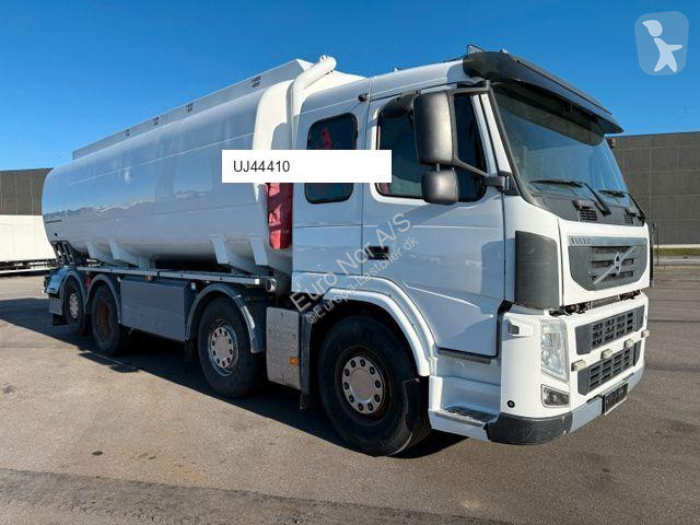 Camion Volvo FM460 8x2*6 24.000 l. ADR Tanktruck