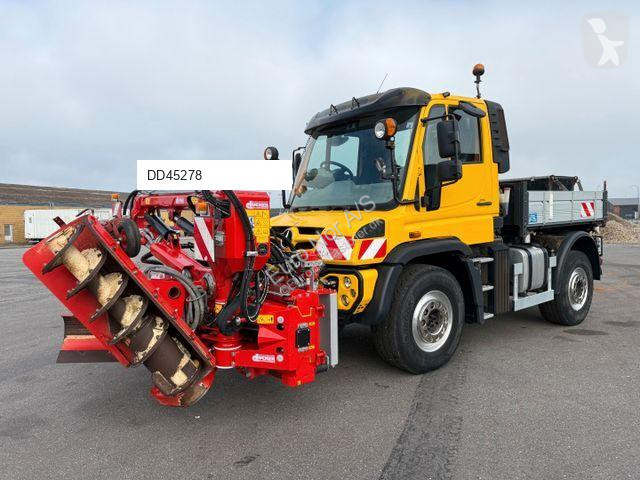 Camion Mercedes UNIMOG U427 4x4 Tipper / Kipper...