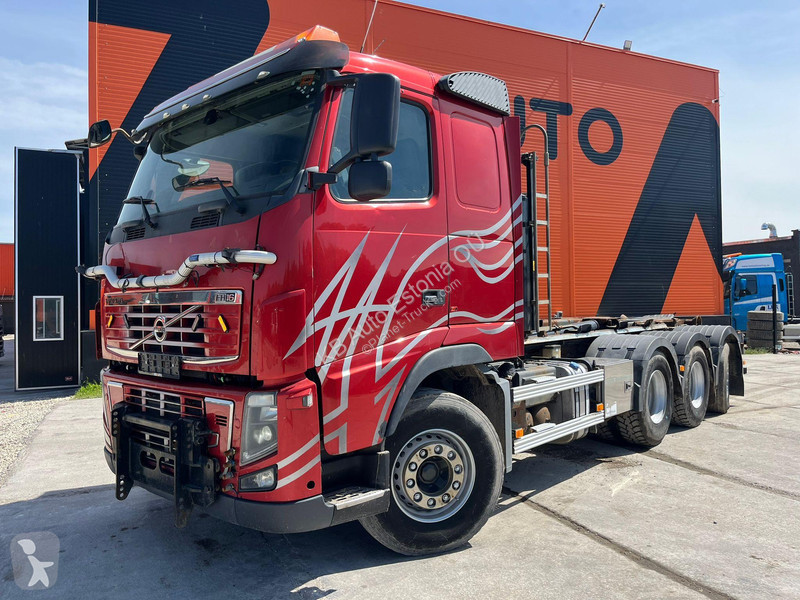 Camion Volvo 700 8x4*4 HIAB XR 24 ton / L=5800 mm