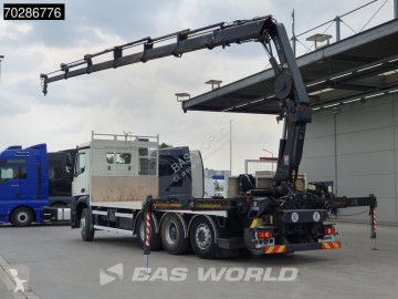 Camion grue Mercedes