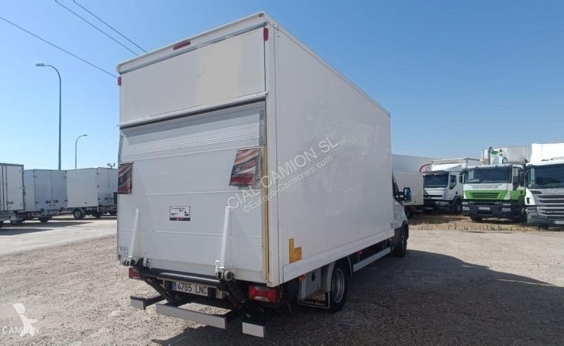 Camion Iveco 35C16