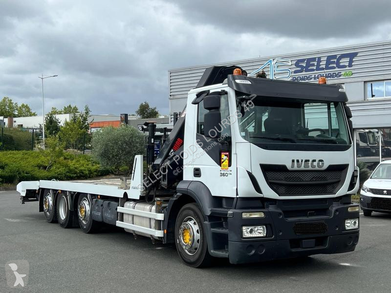 Camion Iveco 8X2 GRUE