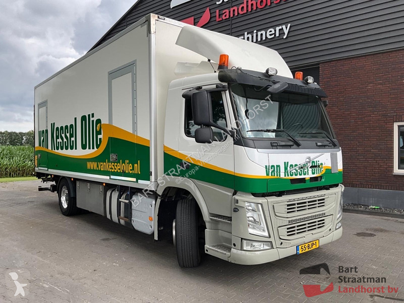 Camion Volvo FM 370 4x2 Euro 6 closed box truck...