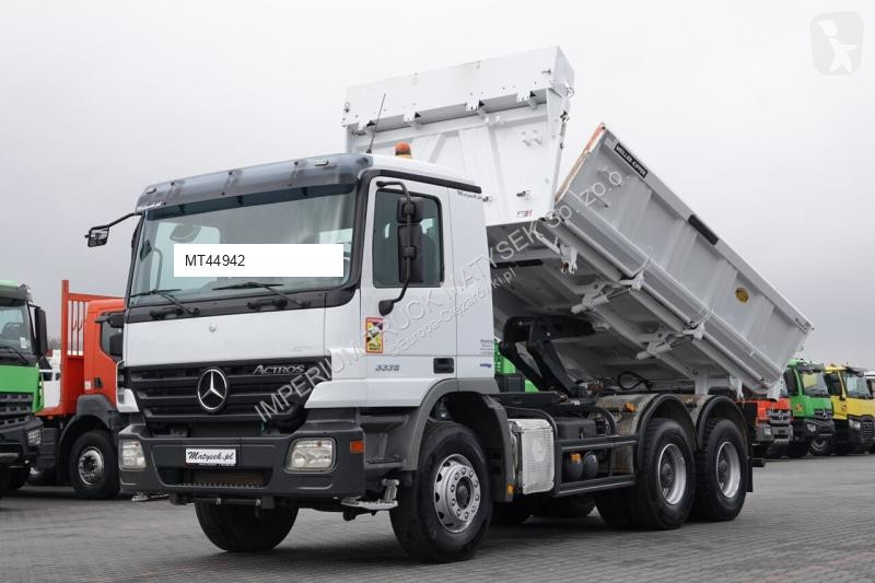 Camião Mercedes ACTROS 3336