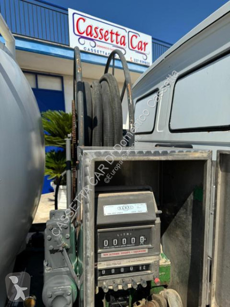 Kamion Nissan M90 T160 CISTERNA CARBURANTI E...
