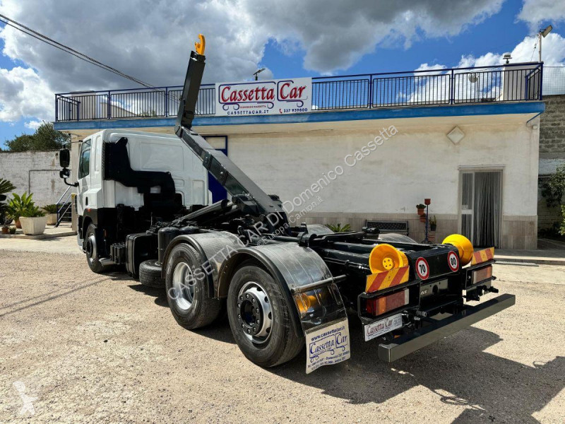Camion DAF CF 85 CABINA BASSA E5 CASSONE...