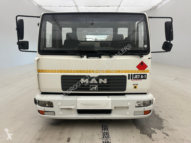 Camion MAN 8.140
