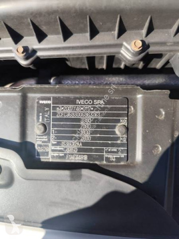 شاحنة حاوية Iveco