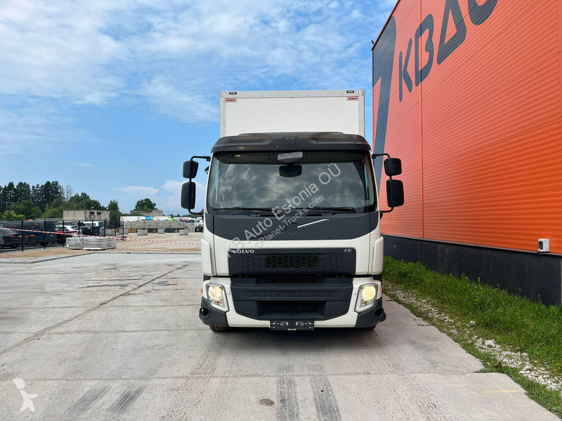 Camion Volvo 320 4x2 BOX L=7623 mm