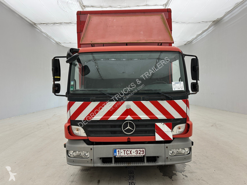 Kamion Mercedes 1218