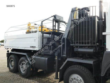 Camion plateau MAN