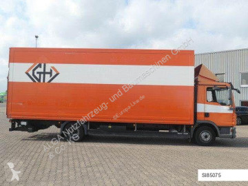Camion fourgon MAN