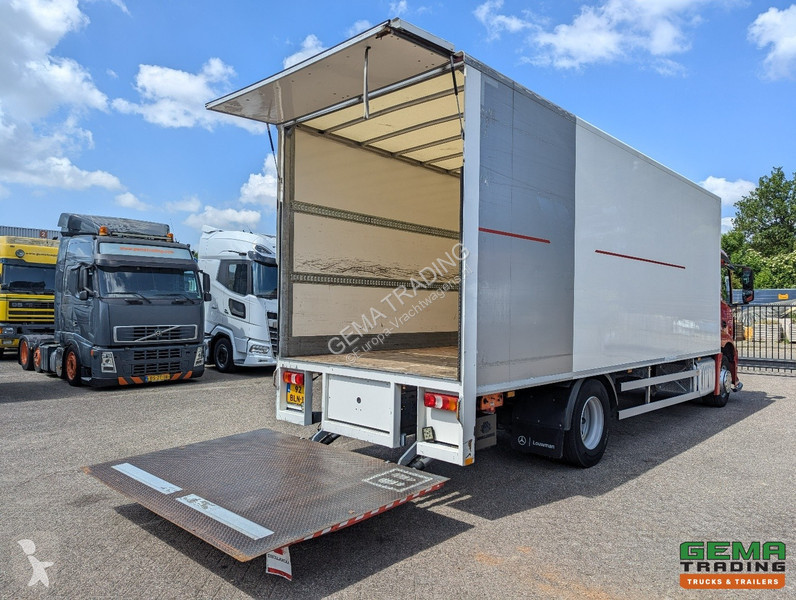 Kamion Mercedes 2027 4x2 Daycab Euro6C - Closed...