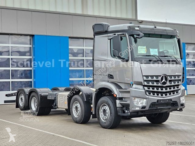 Kamion Mercedes 3251 Pritsche Kran...