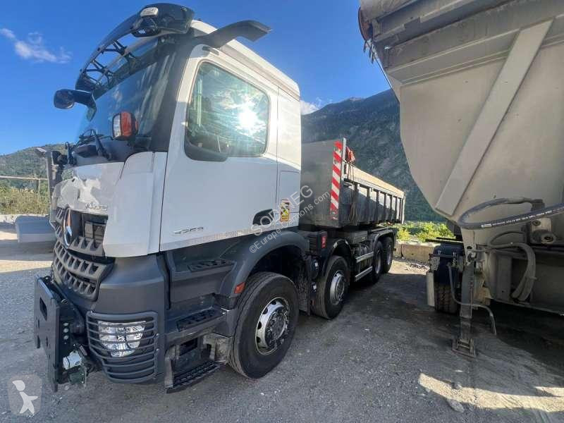 Kamion Mercedes AROCS 3253 8X4