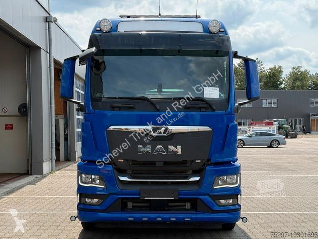 Camión MAN TGS 35.510 8x2 Maschinentransporter...