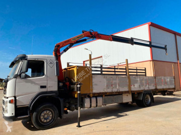 Camion plateau ridelles Volvo